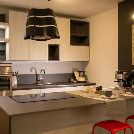 Eli's House باري